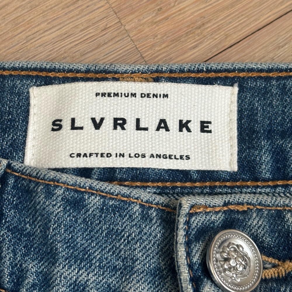 SLVRLAKE (New With Tag)
London High-Rise Straight-Leg Jeans


Size 27